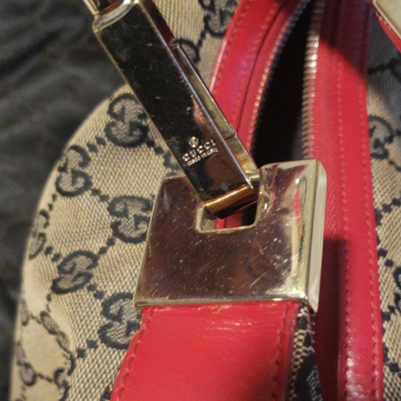 *SOLD* Gucci Shoulder Bag - Picture 8 of 12